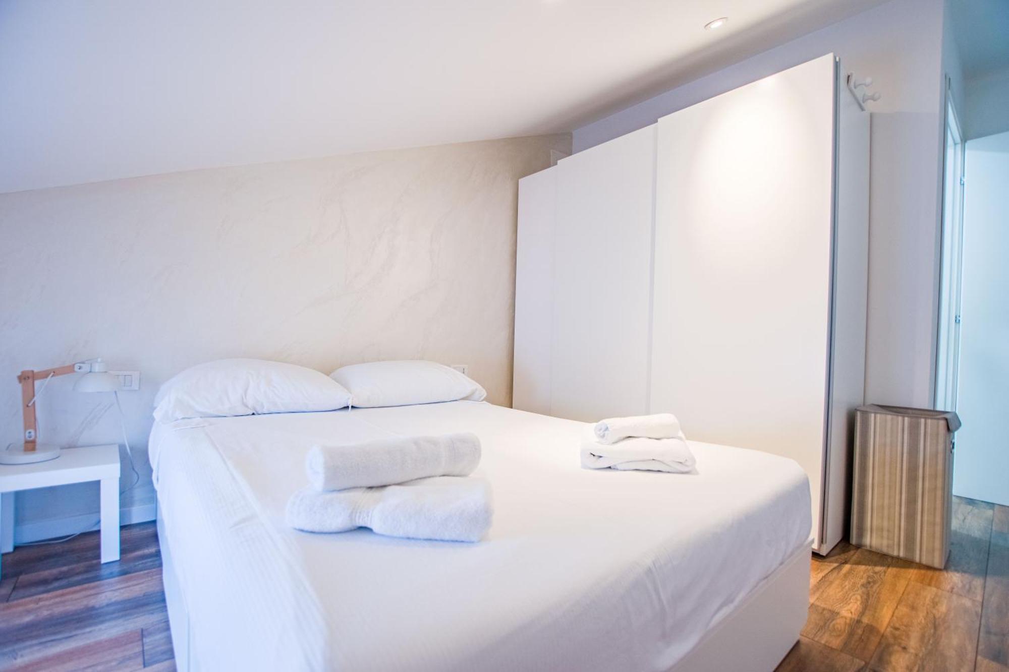 Casa Vacanze Al Teatro ตรีเอสเต ภายนอก รูปภาพ